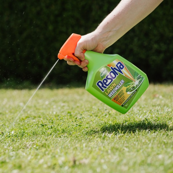 Resolva Lawn RTU 1L Weedkiller - Image 2